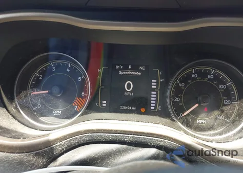 2014 Jeep Cherokee Latitude z USA, uszkodzony, nr VIN 1C4PJLCB2EW200229